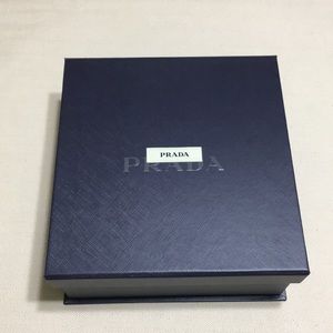 🖤PRADA💕Magnetic 🧲 box NEW